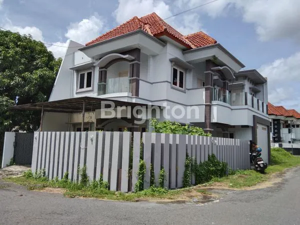 image GRIYA MAHKOTA GODEAN, SELANGKAH TUGU MALIOBORO (1)