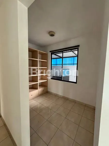 image RUMAH 2 LANTAI TAMAN LUAS THE GREEN BSD (2)