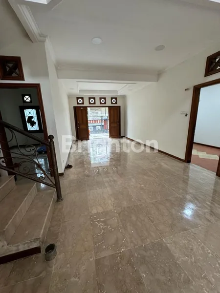 image RUMAH MEWAH, SECOND ROAD DI BABATAN PANTAI COCOK UNTUK KANTOR, BIMBEL, KLINIK DLL (2)