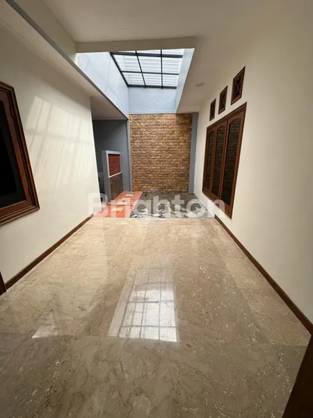 image RUMAH MEWAH, SECOND ROAD DI BABATAN PANTAI COCOK UNTUK KANTOR, BIMBEL, KLINIK DLL (4)