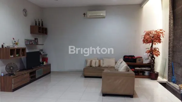 image RUMAH MINIMALIS DI SUNTER PODOMORO (8)