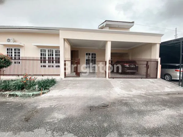 image DIJUAL RUMAH DI BALIKPAPAN BARU (1)