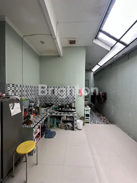 image RUMAH SIAP HUNI 2 LANTAI DEKAT DENGAN LUWES GENTAN (5)