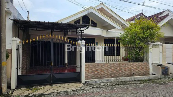 image RUMAH 1 LANTAI SIAP HUNI TERAWAT NIRWANA EKSEKUTIF DEKAT UPN RUNGKUT (1)