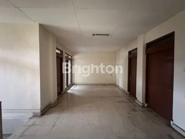 image RUKO KAWASAN STRATEGIS SLAMET RIYADI SOLO (4)