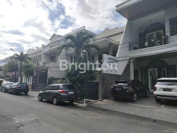 image RUMAH MEWAH 2 LANTAI STRATEGIS DEKAT KFC & STASIUN RAWA BUAYA (4)