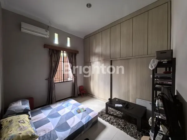 image RUMAH MEWAH SETIA BUDI (7)