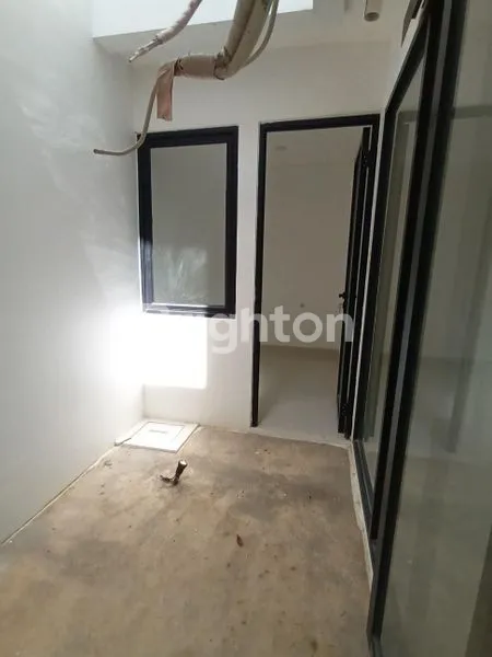 image TOWNHOUSE BARU MODERN MINIMALIS SUDAH RENOVASI SIAP HUNI ALANG ALANG LEBAR SUMATERA SELATAN (8)