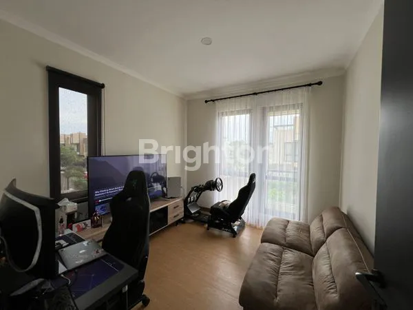 image RUMAH DI CLUSTER CARSON GADING SERPONG (6)