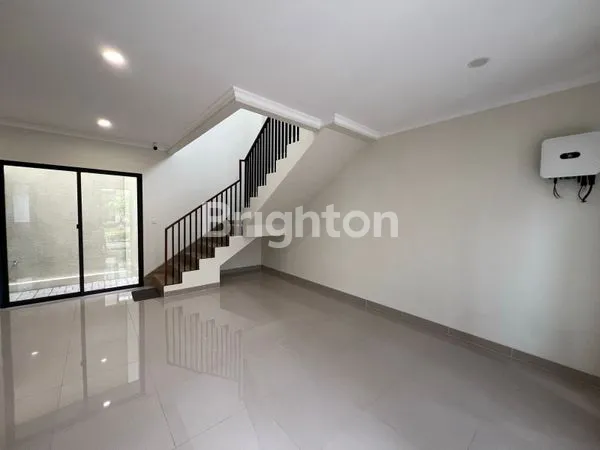 image RUMAH DI CLUSTER CARSON GADING SERPONG (2)