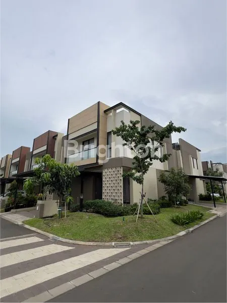 image RUMAH DI CLUSTER CARSON GADING SERPONG (1)
