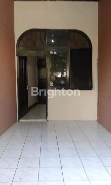 image RUMAH JATINEGARA  DEKAT DENGAN STASIUN  (2)