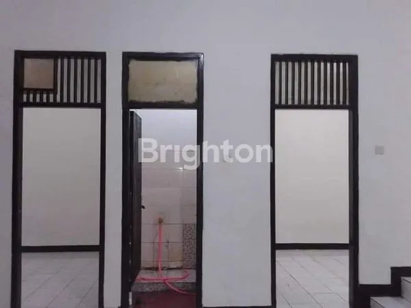 image RUMAH JATINEGARA  DEKAT DENGAN STASIUN  (5)