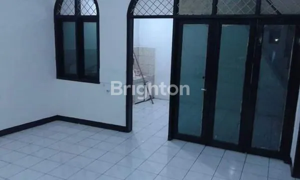 image RUMAH JATINEGARA  DEKAT DENGAN STASIUN  (7)