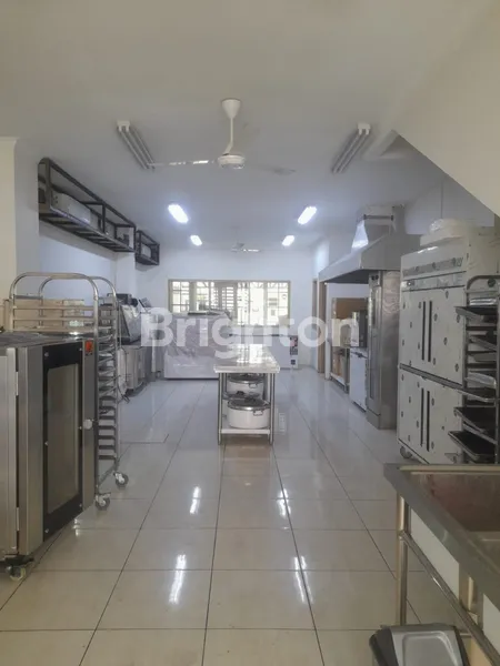 image TURUN HARGA RUKO 3.5 LANTAI BERGAYA MDEITERANIA DI KEMAYORAN (1)