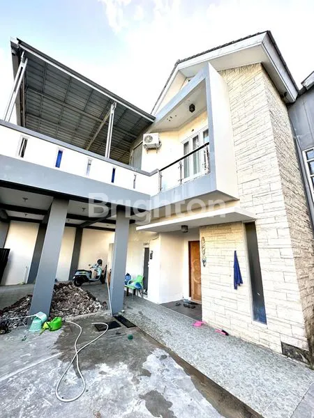 image RUMAH BESAR ADA KOLAM RENANG (2)