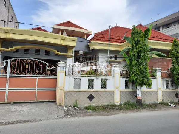 image RUMAH HOOK 1.5 LANTAI SIAP HUNI PUSAT KOTA MOJOKERTO (2)