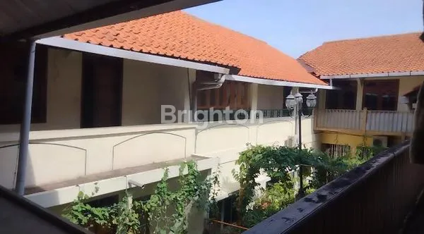 image MILIKI INVESTASI MENGUNTUNGKAN  RUMAH KOST 3 LANTAI 28 KAMAR HAMPIR PENUH COCOK UNTUK HOTEL / KOST / GUEST HOUSE LOKASI STRATEGIS  DI TENGAH KOTA SEMARANG (2)
