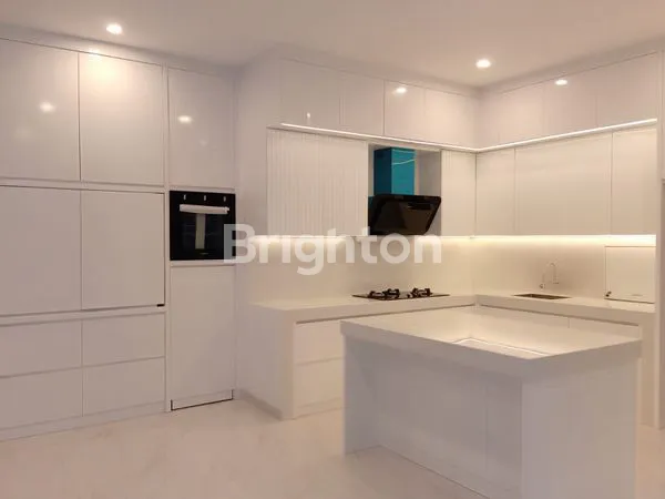 image VILLA ROYAL PAKUWON CITY BARU MEWAH 15X25M HADAP UTARA BONUS KITCHEN SET (2)