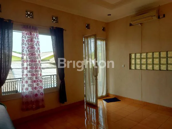 image RUMAH BESAR 2 LANTAI STRATEGIS DI CIBUBUR JAKARTA TIMUR (3)