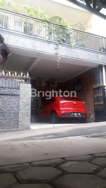 image RUMAH BESAR 2 LANTAI STRATEGIS DI CIBUBUR JAKARTA TIMUR (1)