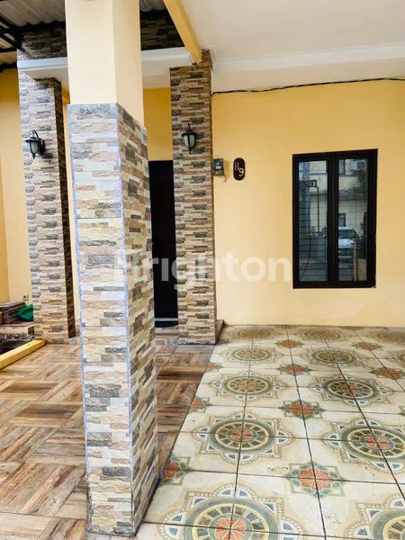 image RUMAH DI JUAL KAISAR MANSION KARAWACI TANGERANG (7)