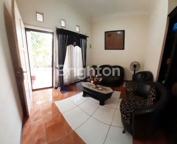 image RUMAH DELTA ASRI 2,5 LANTAI SIAP HUNI (2)