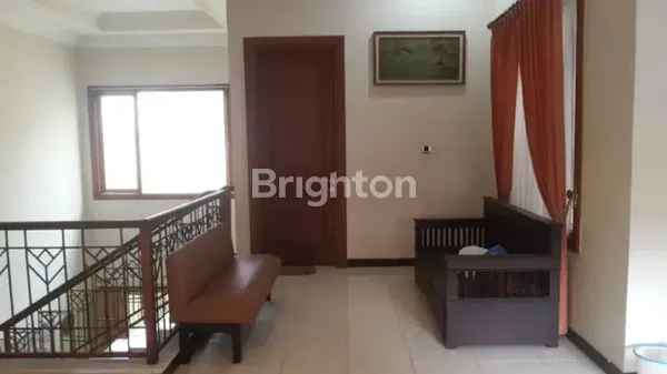 image TURUN HARGA 500JT! RUMAH BAGUS DI JEMURSARI, DEKAT RAYA PRAPEN (8)