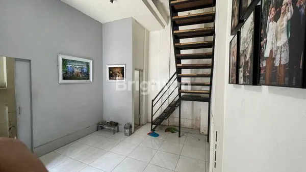 image RUKO MURAH 3 LANTAI DI PUSAT KOTA (2)