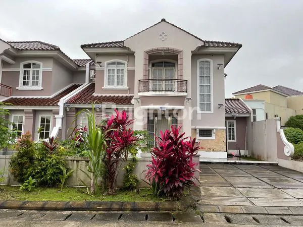 image DIJUAL RUMAH DI BALIKPAPAN BARU (1)