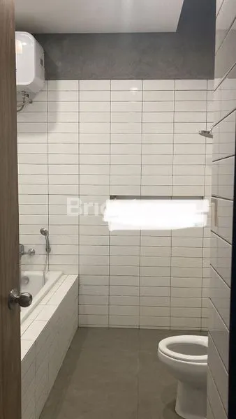 image RUMAH 2 LANTAI STRATEGIS DI BINTARO, SHM (6)