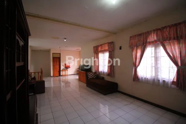 image DI JUAL RUMAH 2 LANTAI DI MAIN ROAD TCI, BANDUNG (7)