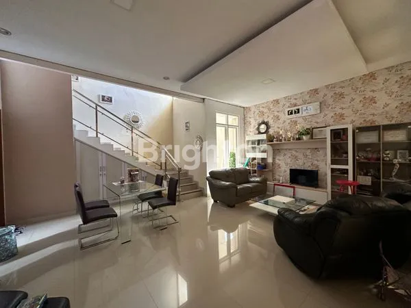 image RUMAH FULL FURNISHED DI FAJAR INDAH COLOMADU SOLO BARAT (3)