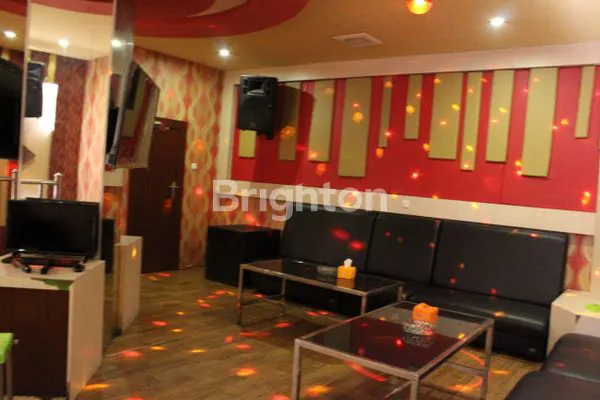 image HOTEL, CLUB & KARAOKE (1)