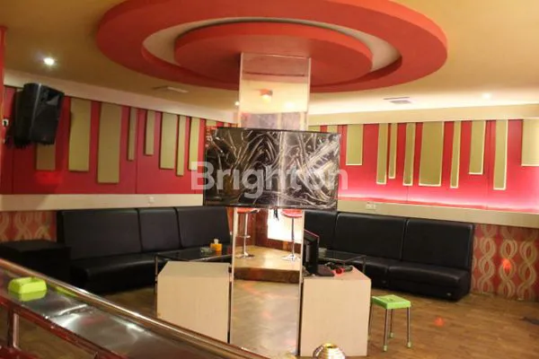 image HOTEL, CLUB & KARAOKE (4)