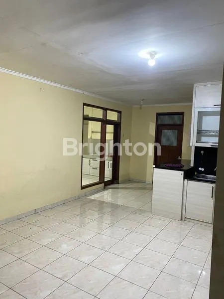 image RUMAH SIAP HUNI TENGAH KOTA DEKAT RS.HASAN SADIKIN  (2)