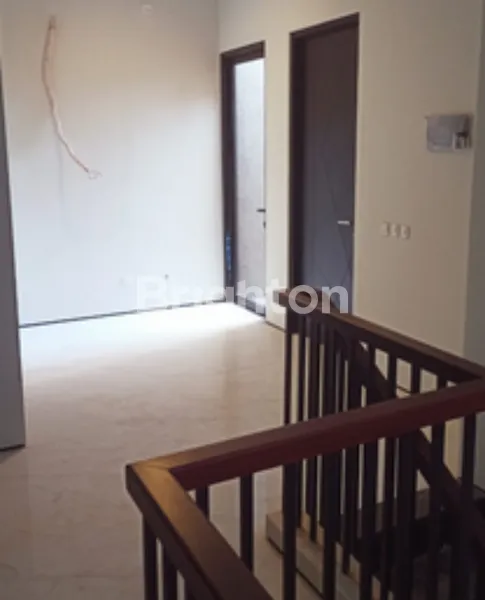 image FOR SALE RUMAH SIAP HUNI MINIMALIS WOODLAND CITRALAND (5)