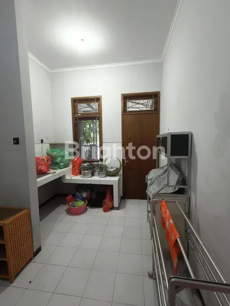 image RUMAH MUNGIL SEMI FURNISH LOKASI STRATEGIS (4)