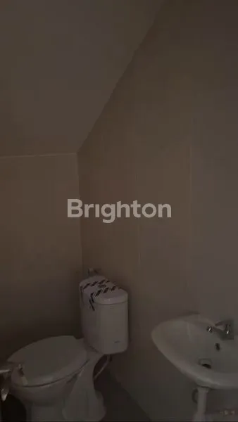 image RUKO 2 LANTAI DI PINGGIR JALAN RAYA DI BUANA KUBU TEGAL HARUM DENPASAR BARAT. LOKASI SANGAT STRATEGIS DENGAN TRAFFIC PADAT SEHINGGA SANGAT COCOK UNTUK BERBAGAI USAHA ATAUPUN SEBAGAI KANTOR (4)