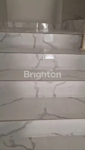 image RUKO 2 LANTAI DI PINGGIR JALAN RAYA DI BUANA KUBU TEGAL HARUM DENPASAR BARAT. LOKASI SANGAT STRATEGIS DENGAN TRAFFIC PADAT SEHINGGA SANGAT COCOK UNTUK BERBAGAI USAHA ATAUPUN SEBAGAI KANTOR (5)