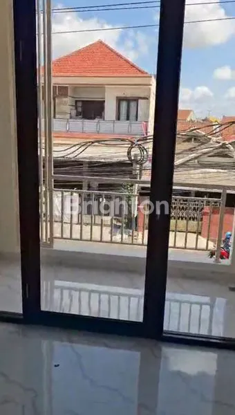 image RUKO 2 LANTAI DI PINGGIR JALAN RAYA DI BUANA KUBU TEGAL HARUM DENPASAR BARAT. LOKASI SANGAT STRATEGIS DENGAN TRAFFIC PADAT SEHINGGA SANGAT COCOK UNTUK BERBAGAI USAHA ATAUPUN SEBAGAI KANTOR (7)
