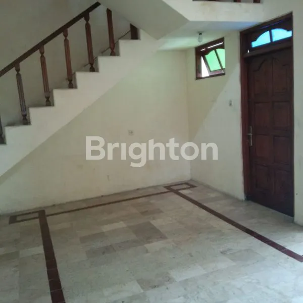 image RUMAH 2 LANTAI STRATEGIS SIAP HUNI FAJAR INDAH (5)