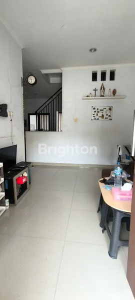 image RUMAH DUA LANTAI LIPPO KARAWACI - TANGERANG (1)