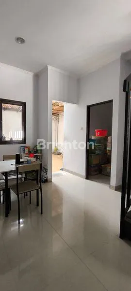 image RUMAH DUA LANTAI LIPPO KARAWACI - TANGERANG (2)