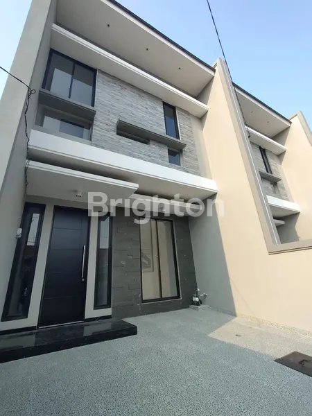 image RUMAH BARU GRESS 1M-AN AREA KLAMPIS, SURABAYA TIMUR (2)