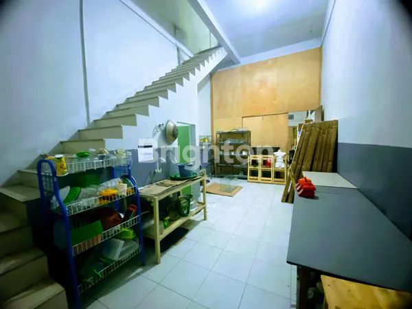 image RUMAH 3,5 TINGKAT JALAN TEMPULING - MEDAN TEMBUNG (4)