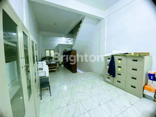 image RUMAH 3,5 TINGKAT JALAN TEMPULING - MEDAN TEMBUNG (6)