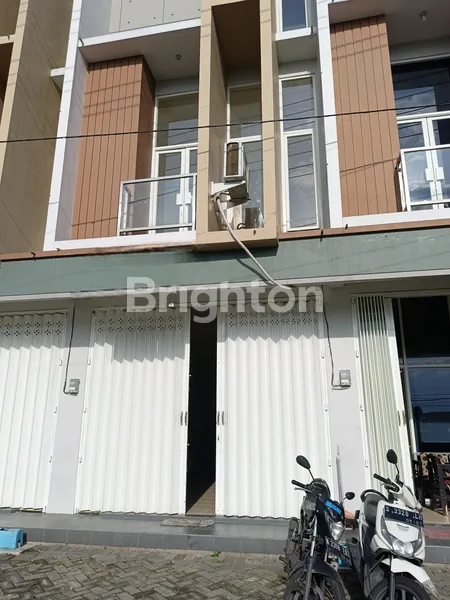 image RUKO 3 LANTAI  STRATEGIS SIAP HUNI NOL JALAN DI PAKIS MALANG  (1)