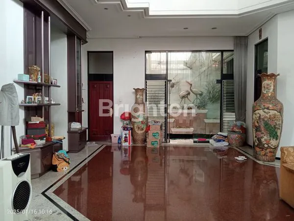 image DHARMAHUSADA INDAH, KOKOH TERAWAT, RUMAH SIAP HUNI, 2 LANTAI, LEBAR 20, SURABAYA TIMUR (7)