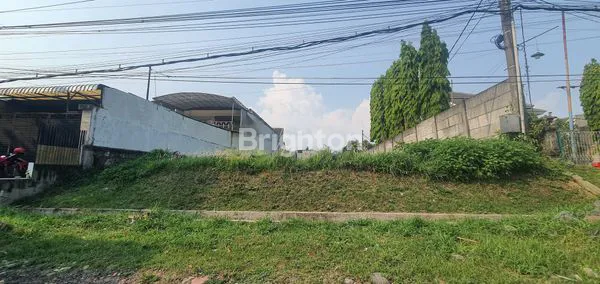 DIJUAL TANAH DAN BANGUNAN